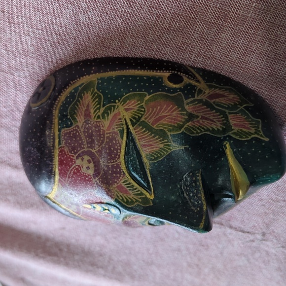 “Hand-Carved Balinese Batik Wooden Wall Mask – Indonesia – 6”” - Picture 2 of 6